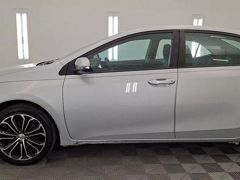 Used 2014 Toyota Corolla S image 9