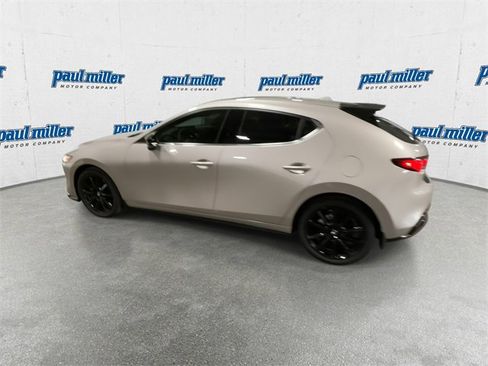 New 2026 MAZDA MAZDA3 Hatchback w/Premium Plus Pkg image 8