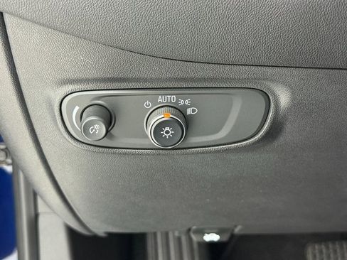 Used 2022 Chevrolet Equinox LS w/ LS Convenience Package image 14