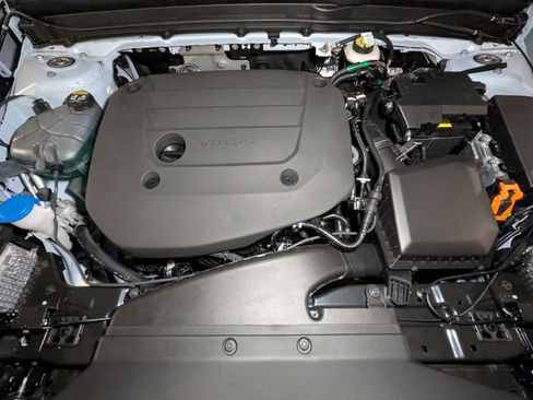 New 2026 Volvo XC40 B5 Plus w/ Protection Package Premier image 11