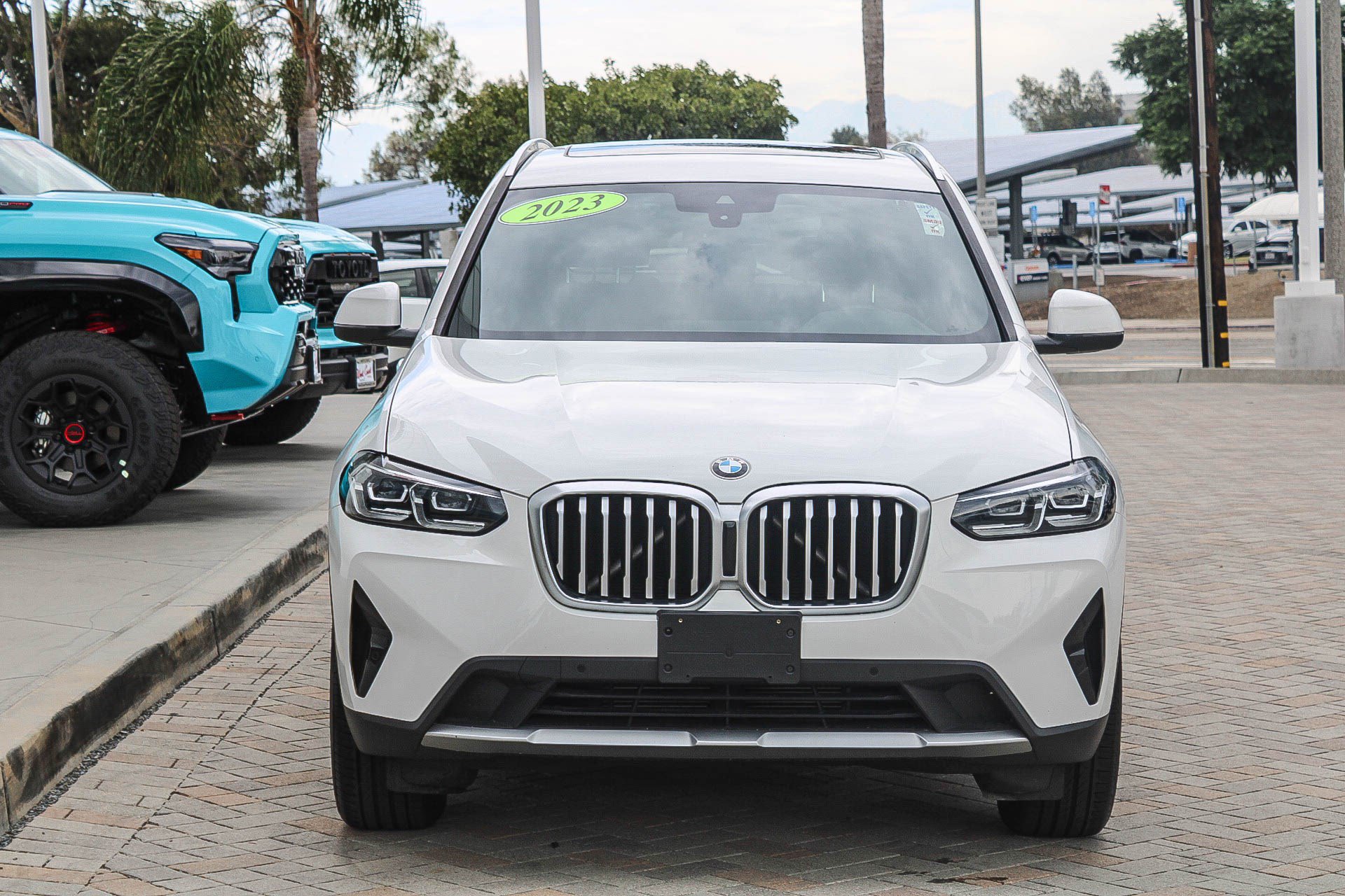 Used 2023 BMW X3 xDrive30i AWD/4WD image 2