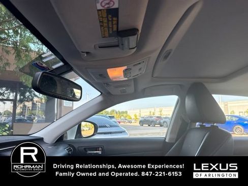 Used 2016 Lexus IS 300 AWD w/ Navigation System Package image 7