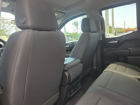 Used 2019 Chevrolet Silverado 1500 Custom w/ Custom Value Package image 15