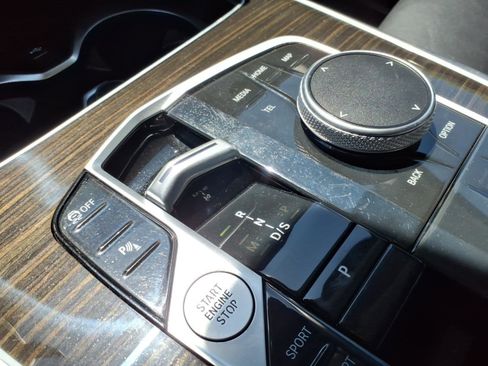 Used 2023 BMW X7 xDrive40i AWD/4WD image 7