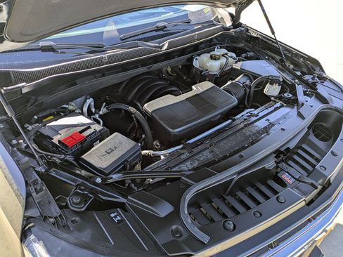 Used 2024 Chevrolet Tahoe LT image 34