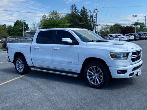 Used 2023 RAM 1500 Laramie AWD/4WD image 7