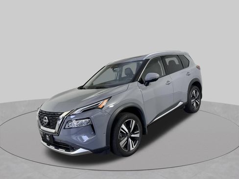 Certified 2023 Nissan Rogue Platinum AWD/4WD image 2