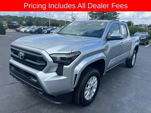 Used 2026 Toyota Tacoma SR5 AWD/4WD image 1
