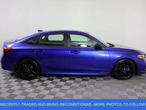 Used 2023 Honda Civic Sport image 9