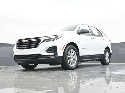 Used 2024 Chevrolet Equinox LS w/ LS Convenience Package FWD image 55