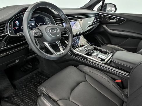 Used 2025 Audi Q7 3.0T Prestige w/ Prestige Package AWD/4WD image 11