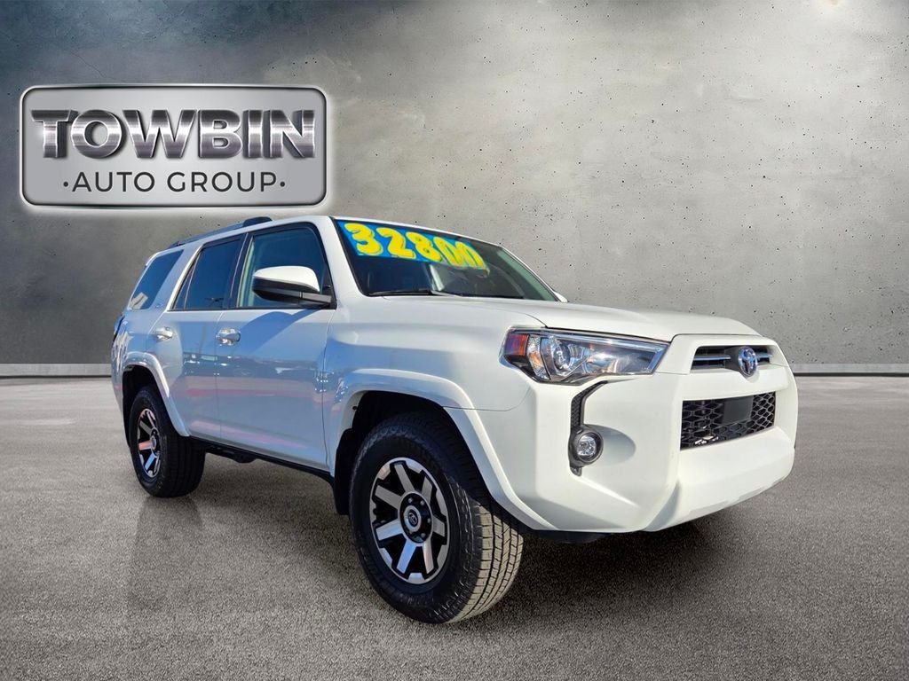Used 2021 Toyota 4Runner SR5 RWD image 2