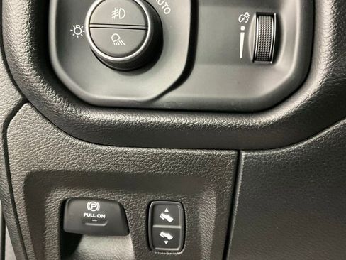 Certified 2022 RAM 1500 Big Horn image 28