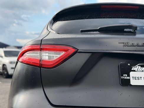 Used 2017 Maserati Levante S AWD/4WD image 9