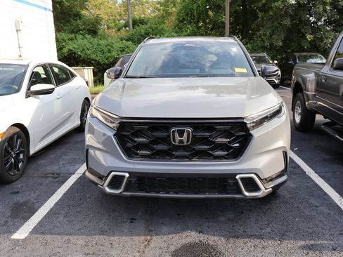 Used 2024 Honda CR-V Sport Touring image 2