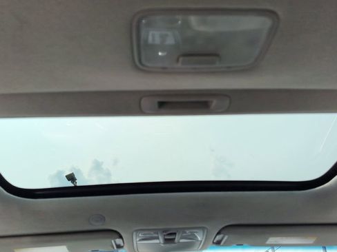 Used 2013 Hyundai Elantra Limited image 16