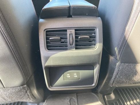 Used 2025 Nissan Rogue SV image 36