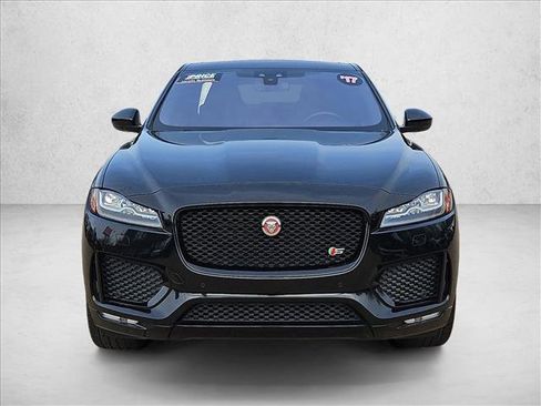 Used 2017 Jaguar F-PACE S image 2
