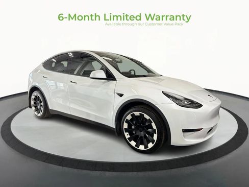 Used 2022 Tesla Model Y Long Range image 1