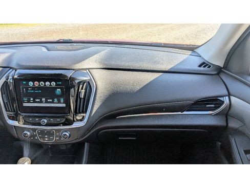 Used 2019 Chevrolet Traverse RS image 32