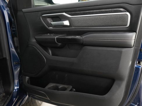 Used 2019 RAM 1500 Big Horn AWD/4WD image 9