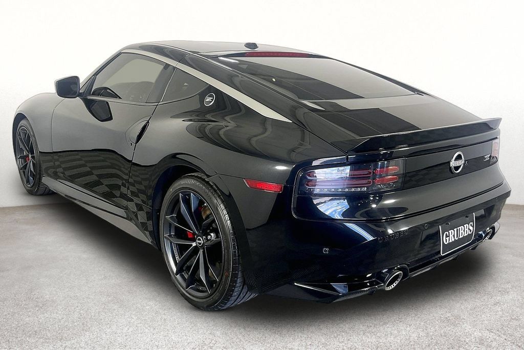 Used 2025 Nissan Z Performance w/ Floor Mat Package RWD image 15