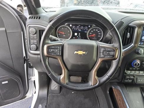 Used 2022 Chevrolet Silverado 2500 High Country w/ Z71 Off-Road Package AWD/4WD image 2