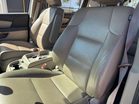 Used 2014 Honda Odyssey EX-L image 16