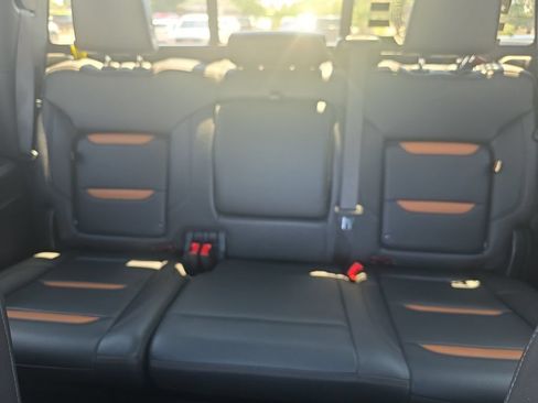 Used 2024 GMC Sierra 2500 AT4 w/ AT4 Premium Plus Package AWD/4WD image 26