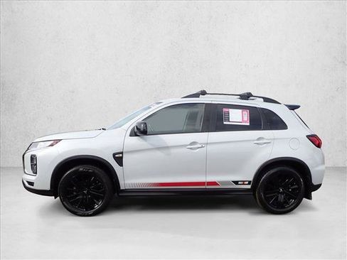 Used 2023 Mitsubishi Outlander Sport ES AWD/4WD image 2