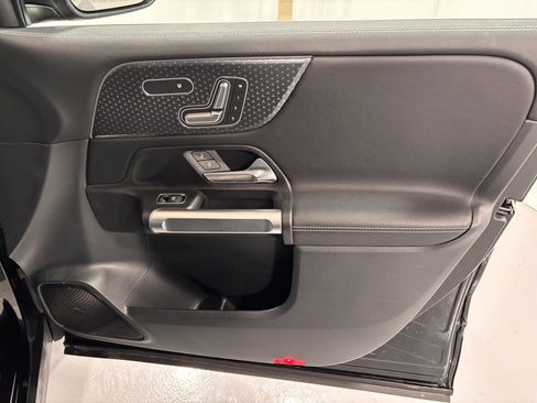 Certified 2025 Mercedes-Benz GLB 250 4MATIC image 20