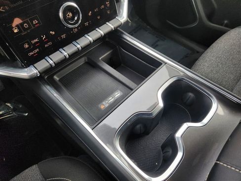 Used 2025 GMC Acadia Elevation FWD image 21