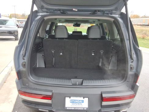 Used 2025 Hyundai Santa Fe Limited image 33