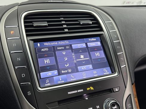 Used 2020 Lincoln Nautilus Reserve w/ Equipment Group 201A image 18