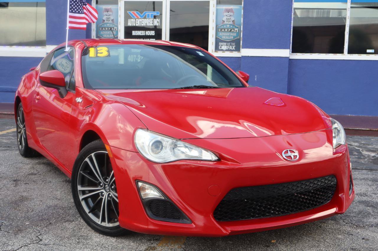 Used 2013 Scion FR-S RWD image 3