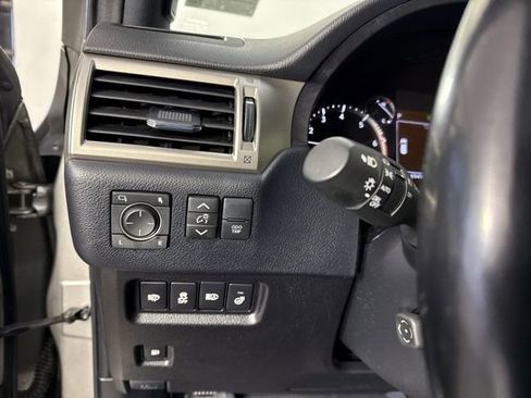 Used 2021 Lexus GX 460 Premium image 14