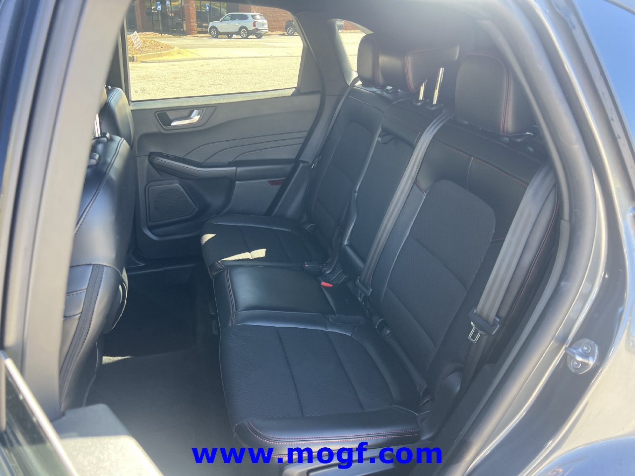 Used 2025 Ford Escape ST-Line FWD image 19