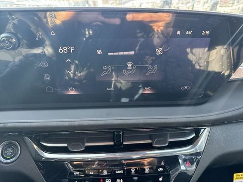 New 2026 Buick Envista Avenir image 18