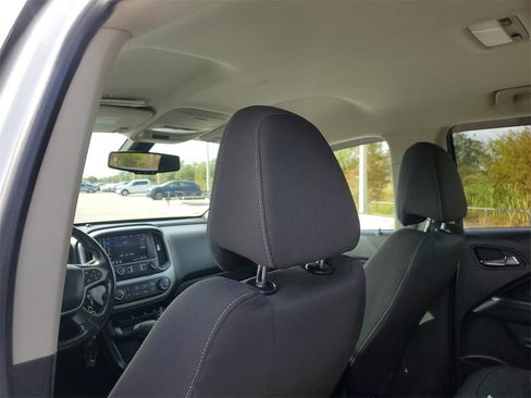 Used 2020 Chevrolet Colorado LT image 18