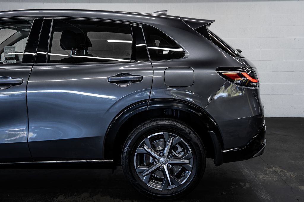 Used 2023 Honda HR-V EX-L image 13
