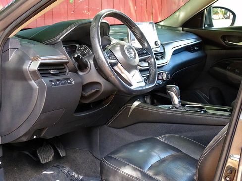 Used 2020 Nissan Altima 2.5 SL FWD image 18