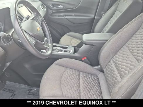 Used 2019 Chevrolet Equinox LT w/ Driver Convenience Package FWD image 18