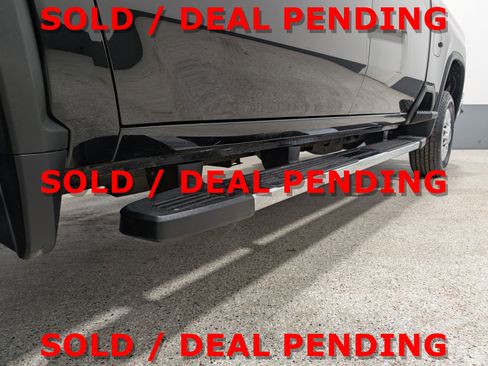 Used 2024 Chevrolet Silverado 2500 LT image 9