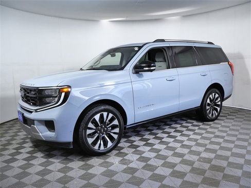 Certified 2025 Ford Expedition Platinum w/ Driver's Package image 5