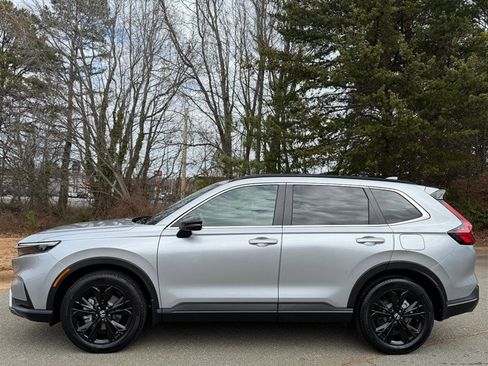 Used 2024 Honda CR-V Sport Touring image 4