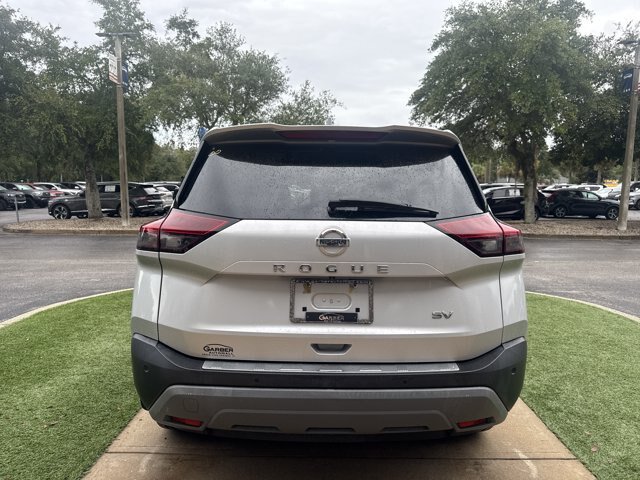 Used 2021 Nissan Rogue SV FWD image 4
