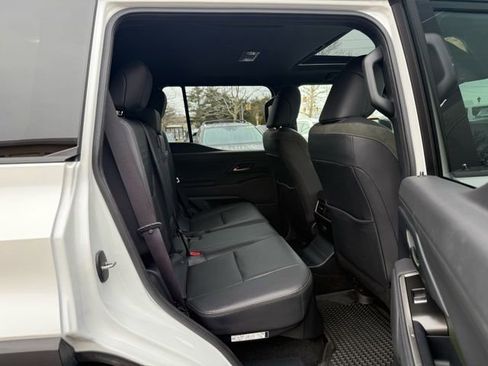 Used 2024 Lexus GX 550 image 31