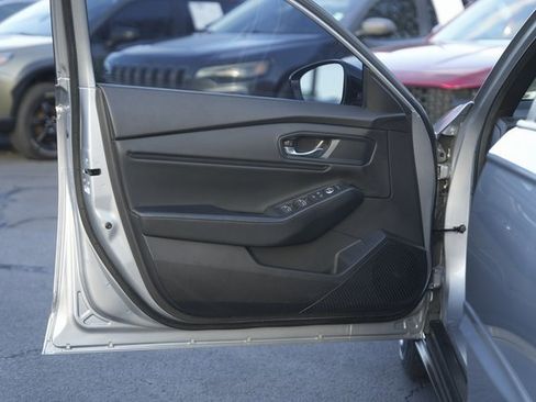 Used 2023 Honda Accord Sport image 30