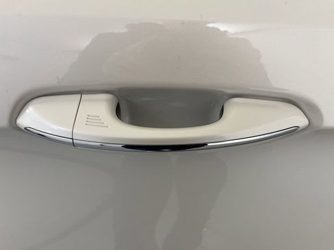 Used 2015 Ford Edge Titanium w/ Equipment Group 302A image 48