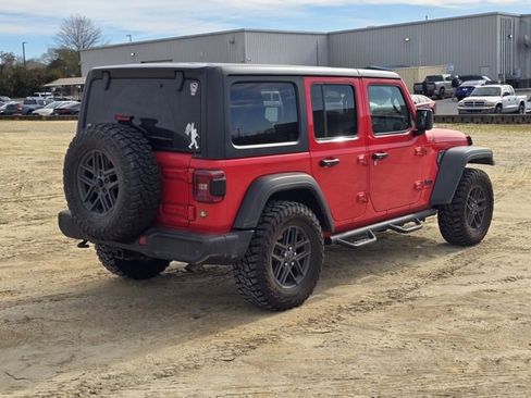 Used 2024 Jeep Wrangler Sport S image 10